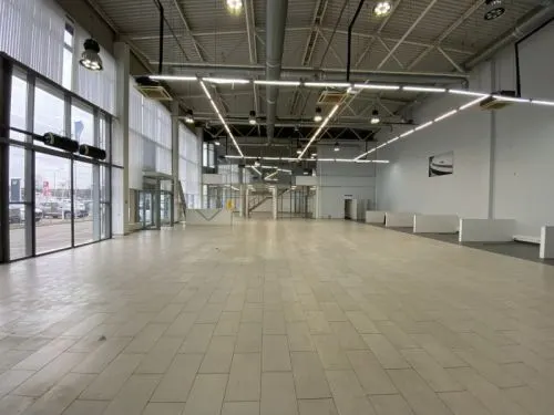 Помещение под автосалон, 2050 м², Софийская ул., 2, Санкт-Петербург